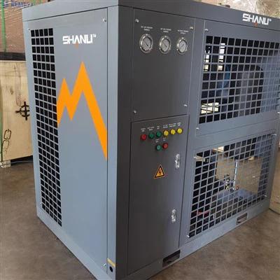 Predfilter za stisnjen zrak industrijskega vodno hlajenega hladilnika